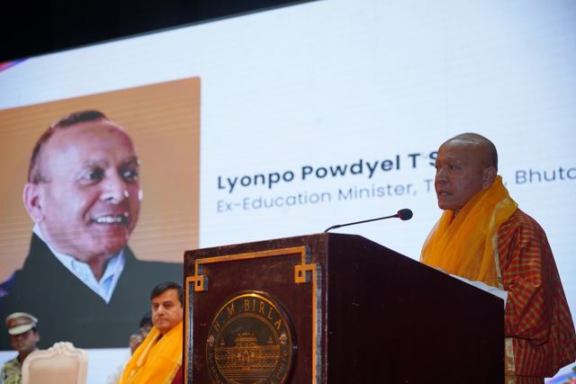 不丹前教育部长 Lyonpo T.S. Powdyel 阐述教育的宗旨